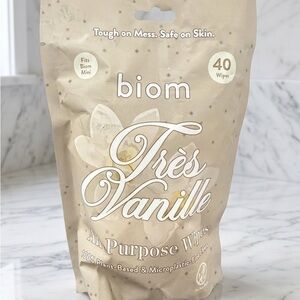 Tres Vanille Purpose Wipes - Cream